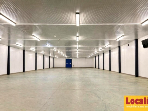 Imagen 2 de Nave Industrial Logística en Venta