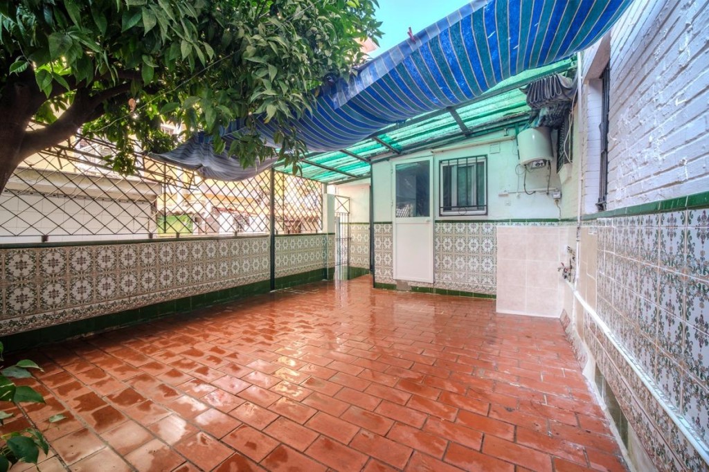 Imagen 2 de Gran oportunidad piso en Barriada Virgen de Fátima con gran patio!!!