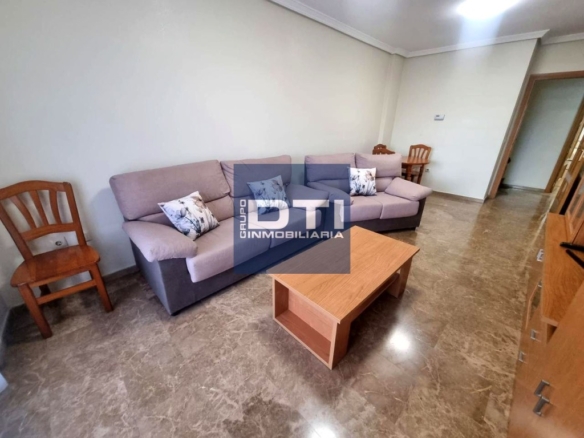 Imagen 2 de Vivienda de 2 habitaciones con garaje y trastero en el Barrio de Industria