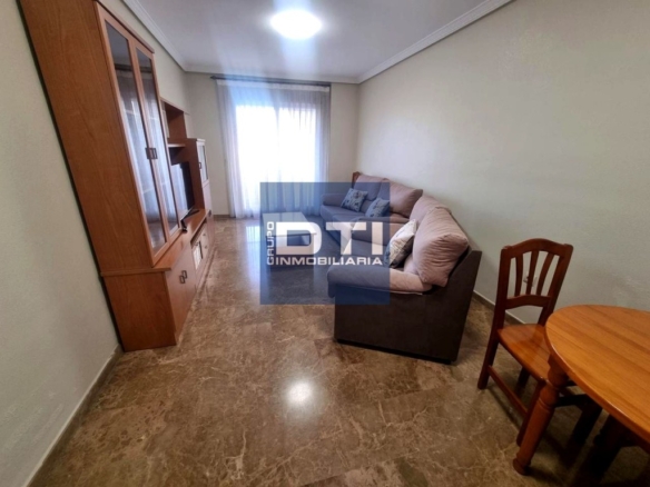 Imagen 3 de Vivienda de 2 habitaciones con garaje y trastero en el Barrio de Industria