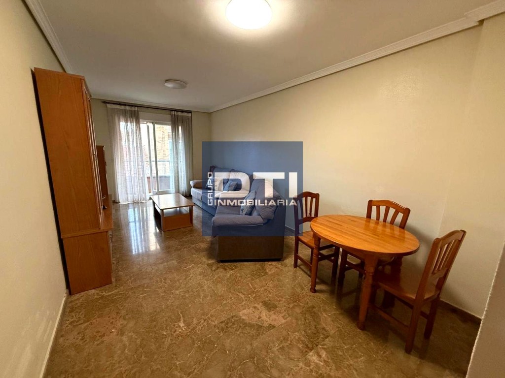 Imagen 4 de Vivienda de 2 habitaciones con garaje y trastero en el Barrio de Industria