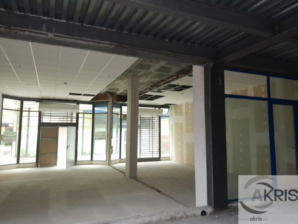 Imagen 4 de VENTA LOCAL COMERCIAL EN CENTRO COMERCIAL CUBAS PLAZA