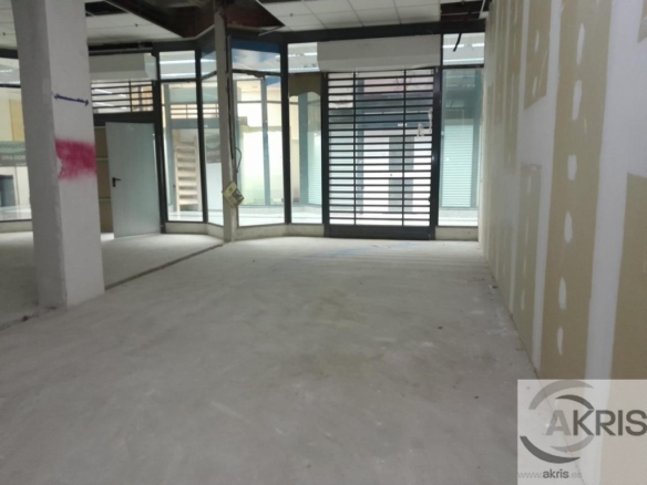 Imagen 1 de VENTA LOCAL COMERCIAL EN CENTRO COMERCIAL CUBAS PLAZA