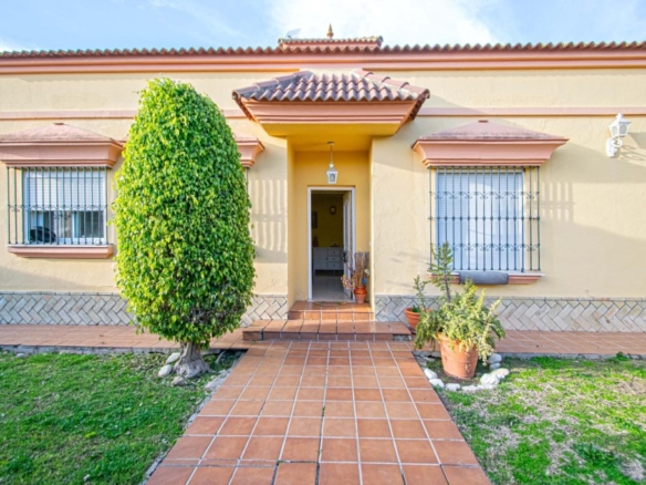 Imagen 3 de Espectacular chalet con PISCINA PRIVADA!!