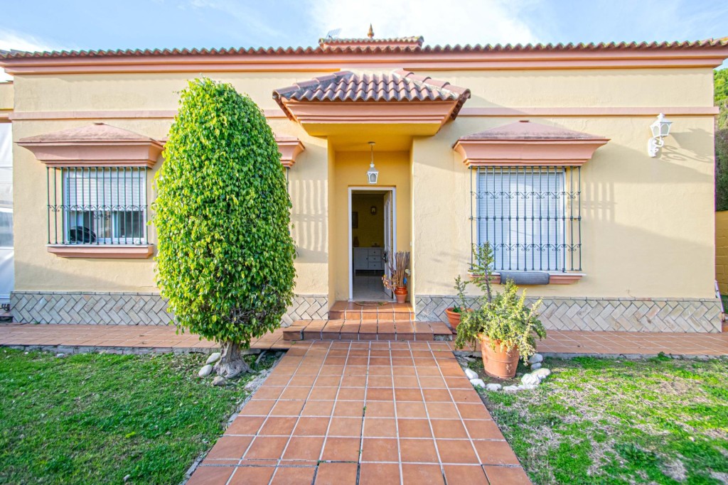 Imagen 3 de Espectacular chalet con PISCINA PRIVADA!!