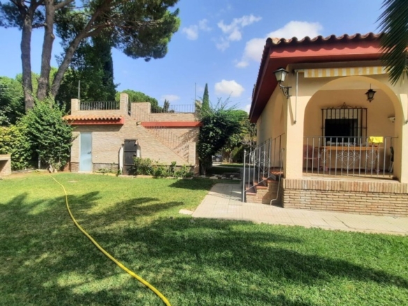 Imagen 2 de Espectacular chalet independiente en Urbanización Pino Grande!!!