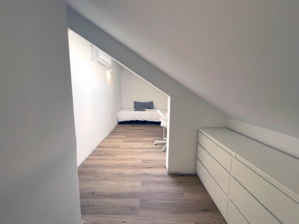 Imagen 4 de EN ALQUILER ÚLTIMA HABITACIÓN PARA ESTUDIANTES CON DISPONIBILIDAD INMEDIATA EN VILLANUEVA DE LA CAÑADA (MADRID).