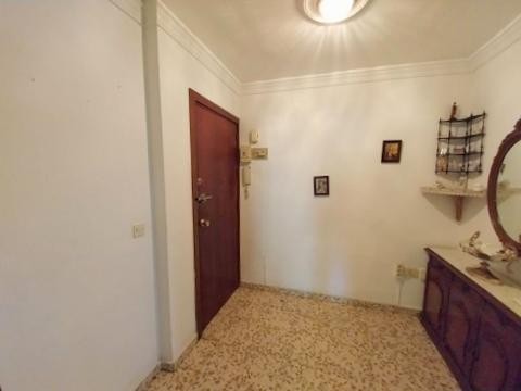 Imagen 2 de PISO DE TRES DORMITORIOS EN VENTA EN ESTEPONA