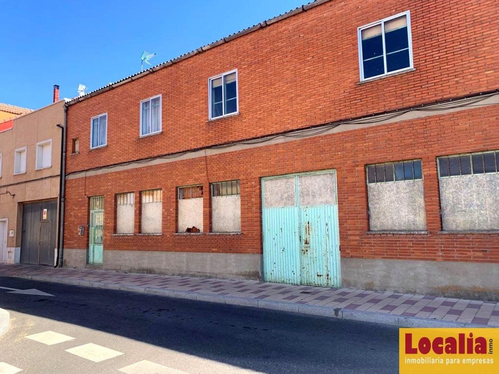 Imagen 2 de Versátil nave industrial en venta