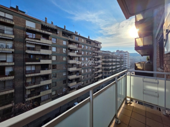 Imagen 1 de ✨ Luminoso piso esquinero exterior con 2 balcones y excelentes vistas ✨