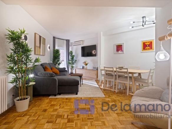 Imagen 2 de ÁTICO CON TERRAZA RECIÉN REFORMADO Y EQUIPADO A ESTRENAR