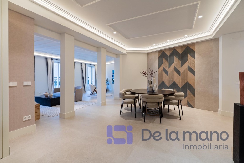 Imagen 3 de ESPECTACULAR VIVIENDA A ESTRENAR EN LA ZONA MÁS DISTINGUIDA DEL CENTRO DE MADRID.