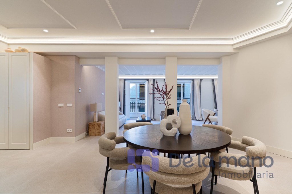 Imagen 4 de ESPECTACULAR VIVIENDA A ESTRENAR EN LA ZONA MÁS DISTINGUIDA DEL CENTRO DE MADRID.