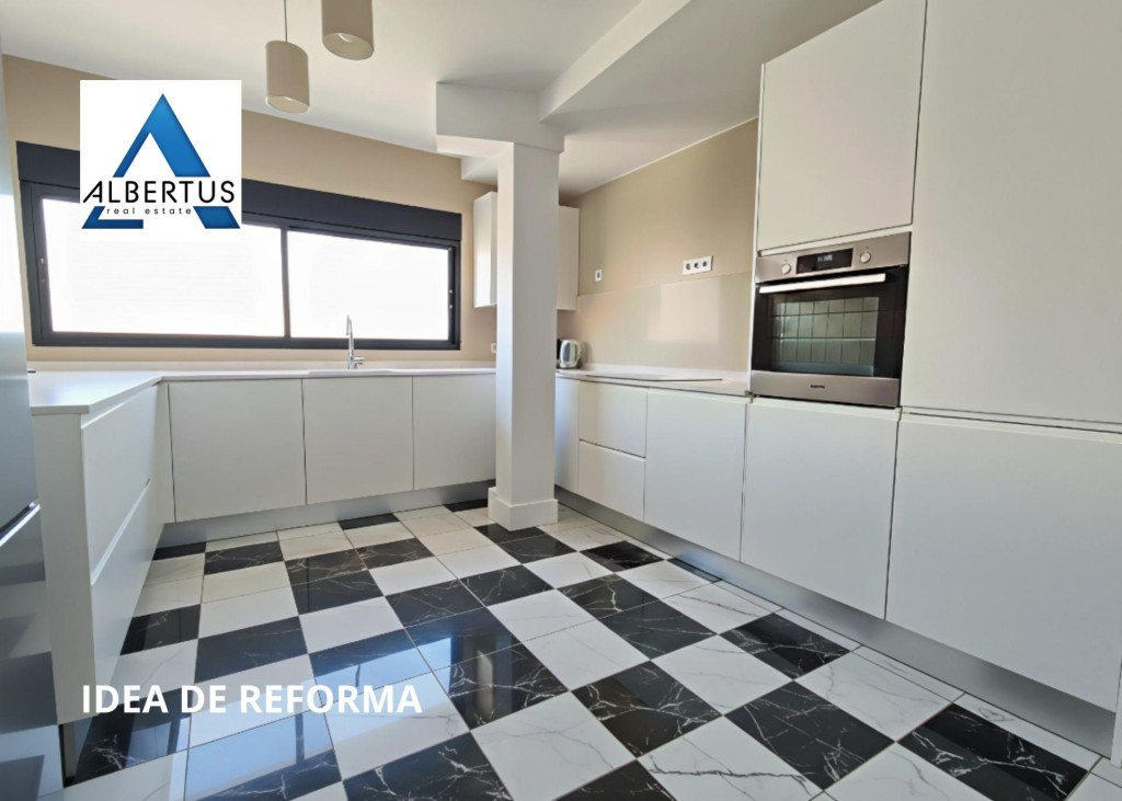 Imagen 2 de Exclusivo piso con impresionantes vistas al mar y a la Serra Gelada