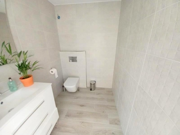 Imagen 2 de ESTUPENDO LOCAL A ESTRENAR CON MUCHAS POSIBILIDADES