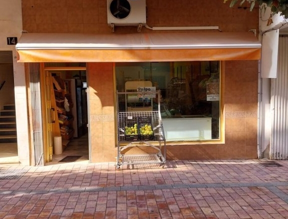 po-1249806-imagen - El Club del Propietario Imagen 1 de SE VENDE LOCAL COMERCIAL EN PLENO FUNCIONAMIENTO EN EL CENTRO DE ESTEPONA
