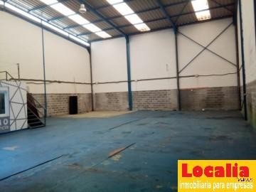 Imagen 1 de Estupenda nave con oficina en Cartes