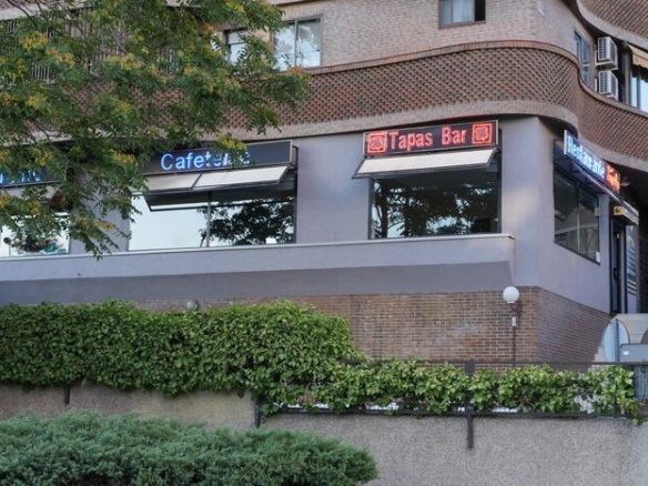 Imagen 1 de Local comercial en Venta en Madrid Madrid CIUDAD LINEAL