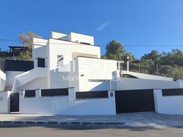 Imagen 1 de Vivienda de obra nueva con diseño moderno.