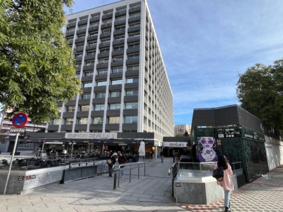 Imagen 1 de Local en venta en Avda San Francisco Javier