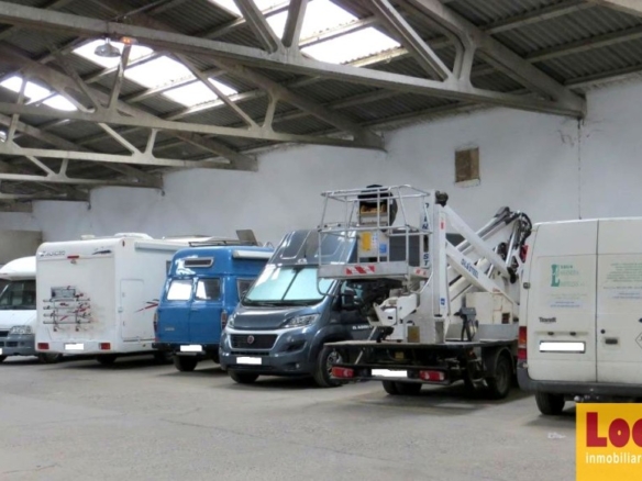 Imagen 2 de Amplia nave industrial para inversión