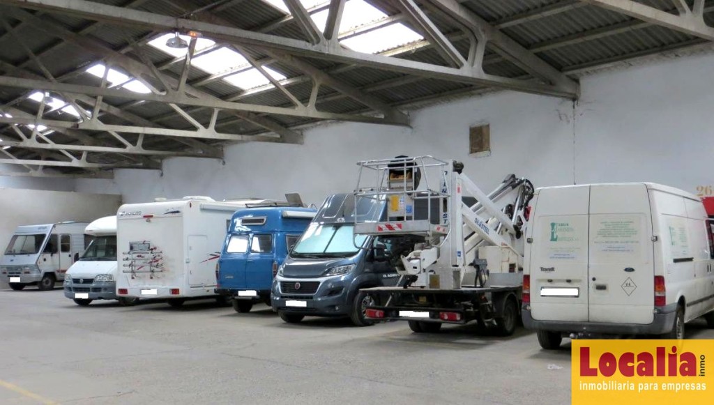 Imagen 2 de Amplia nave industrial para inversión