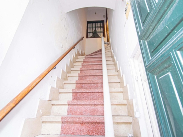 Imagen 3 de Casa en magnífica ubicación junto al Postigo