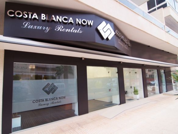 Imagen 2 de Local comercial en Alquiler en Albir Alicante