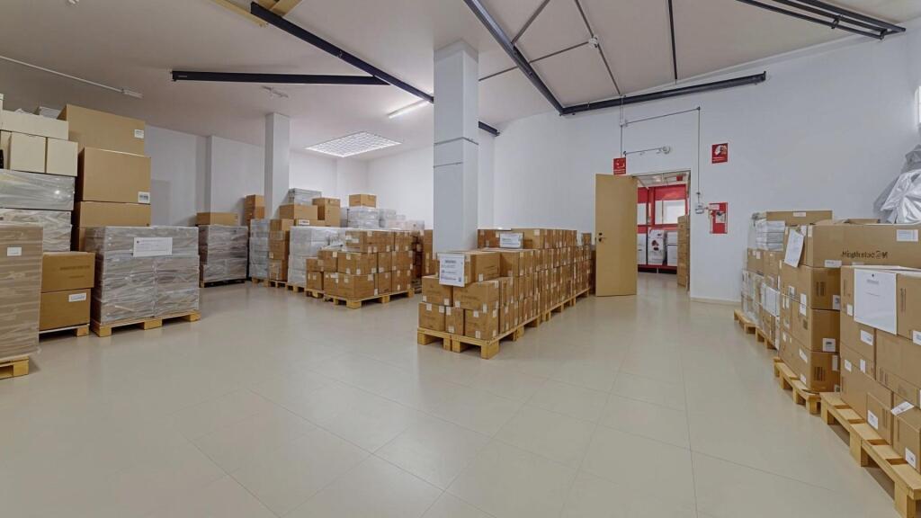 Imagen 1 de Local diáfano de 300m2