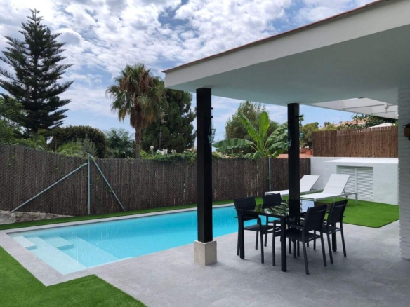 Imagen 4 de Preciosa casita con jardín y piscina privados en Vallpineda