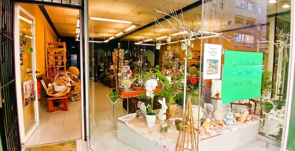 Imagen 4 de Local comercial en Alquiler en Torrevieja Alicante