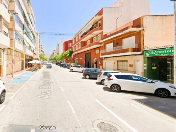 Imagen 1 de Local comercial en Alquiler en Torrevieja Alicante