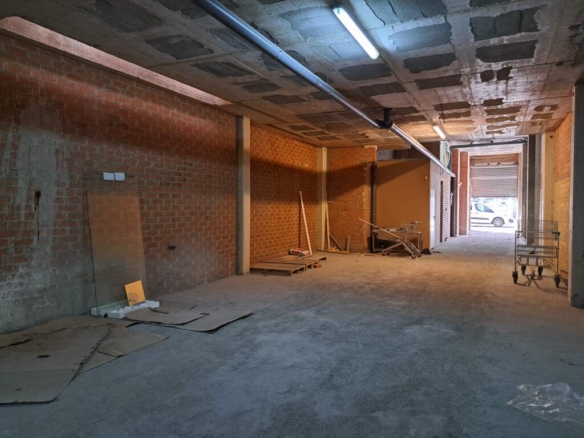 Imagen 1 de Local comercial en Cornellá de Llobregat