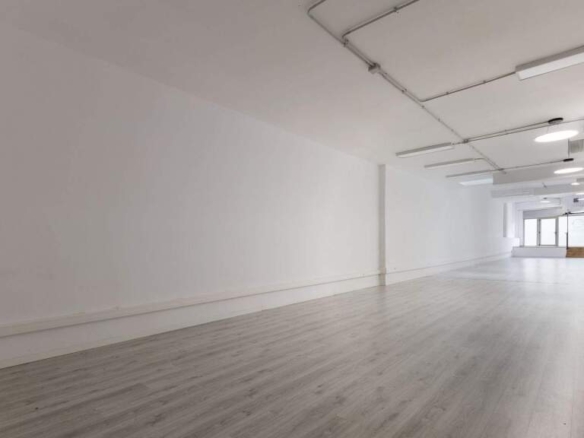 po-1233442-imagen - El Club del Propietario Imagen 1 de Amplio local disponible junto Ronda de Dalt y Hospital Quirón