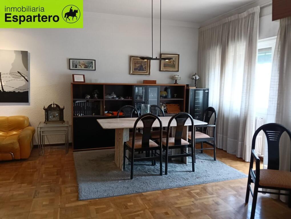 Imagen 2 de Amplio y moderno piso en el corazón de Logroño