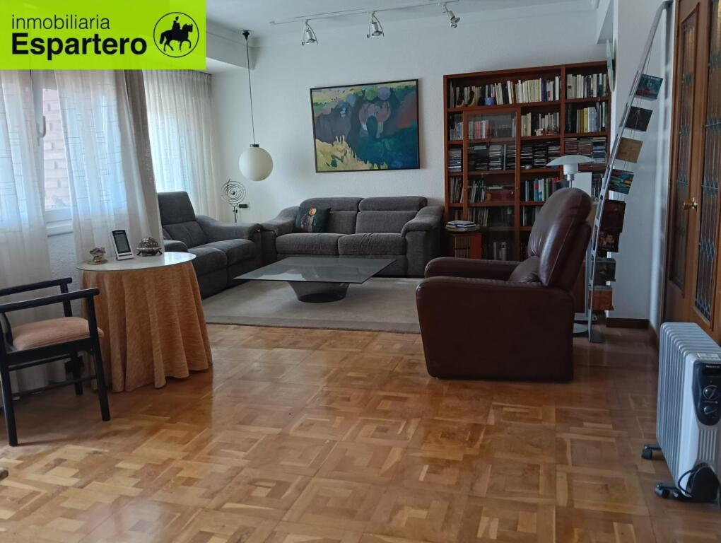 Imagen 3 de Amplio y moderno piso en el corazón de Logroño