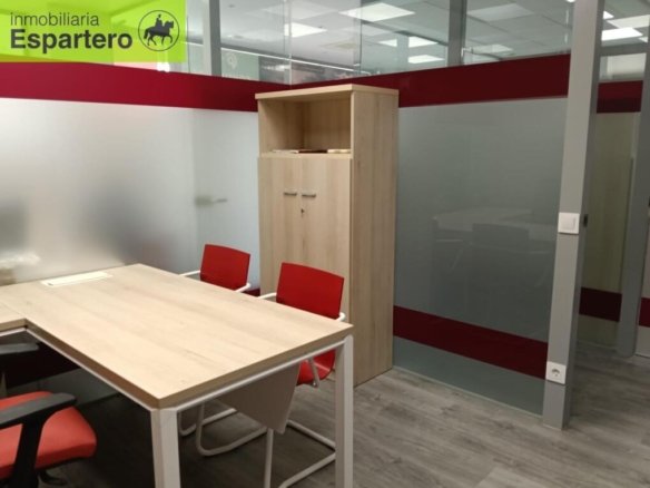 Imagen 2 de Moderno Despacho en Alquiler en Logroño - Portillejo - Valdegastea