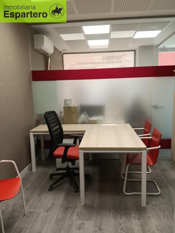 Imagen 4 de Moderno Despacho en Alquiler en Logroño - Portillejo - Valdegastea
