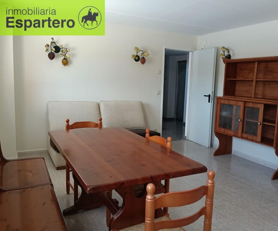 Imagen 1 de Oportunidad Única en Villamediana de Iregua: Merendero con Acceso a Urbanización y Piscina