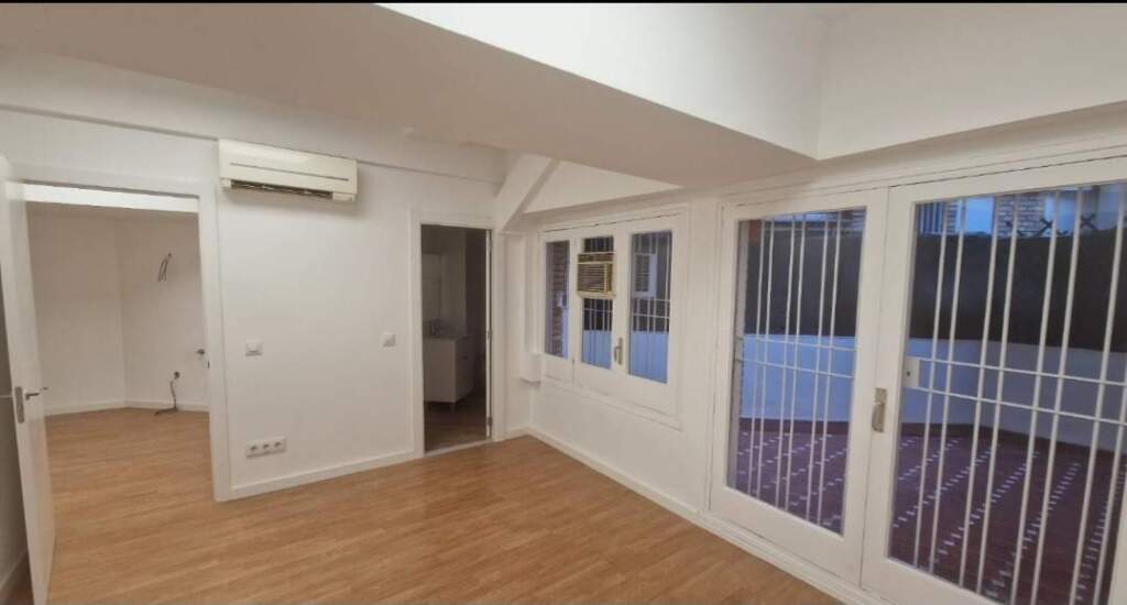 Imagen 1 de Oficina en venta en Ronda General Mitre.