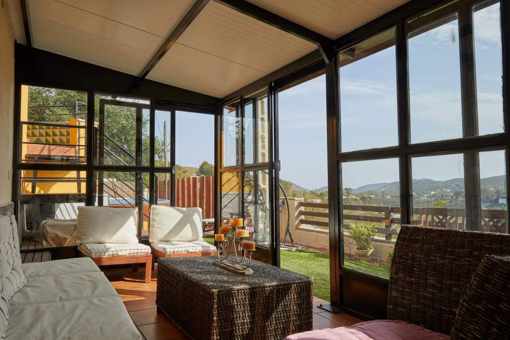 Imagen 2 de Bonita casa esquinera con vistas espectaculares