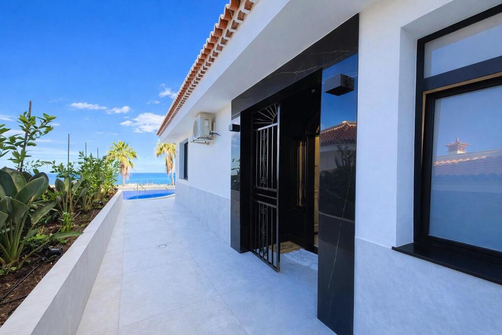 Imagen 4 de Impresionante villa de lujo en Costa Adeje