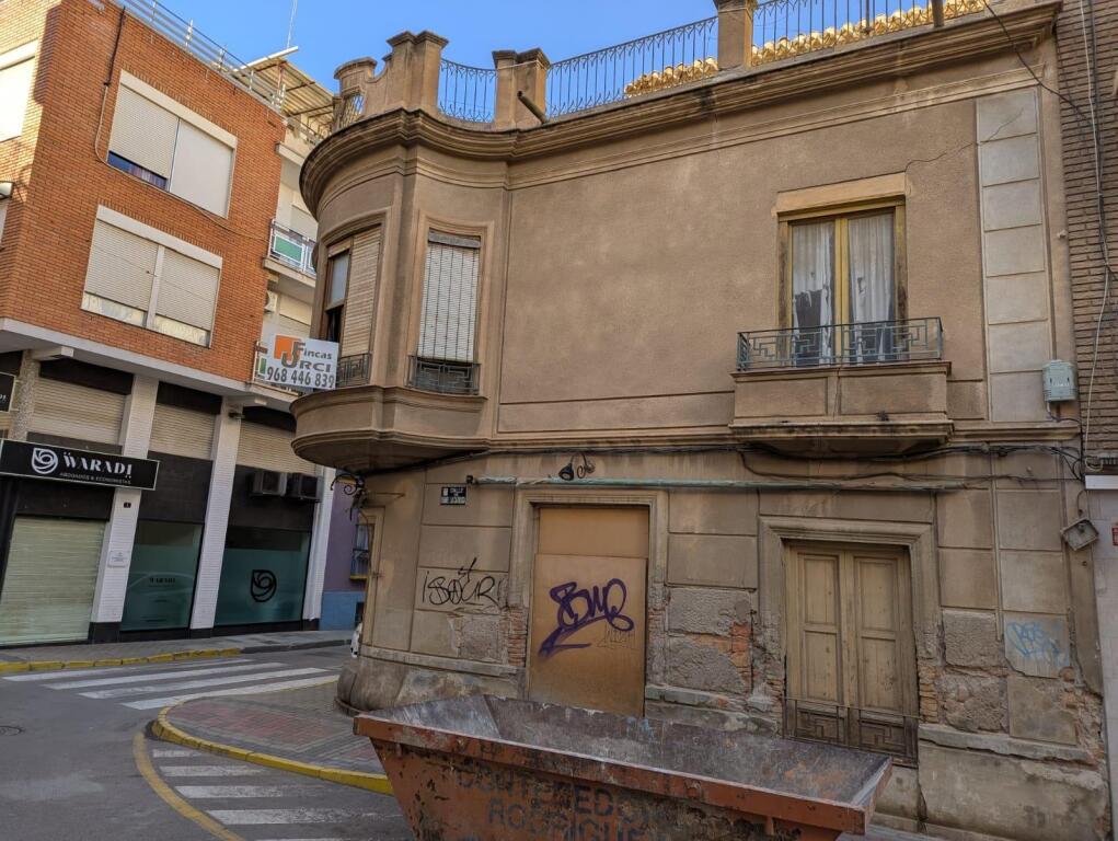 a escasos metros de la playa y con multitud de posibilidades