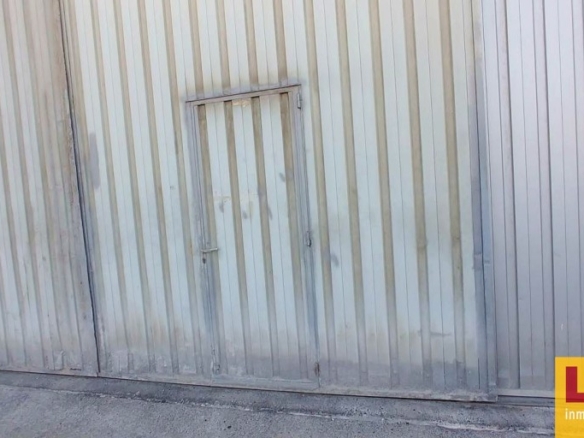 Imagen 2 de 2000 metros de nave en Polígono de Parayas