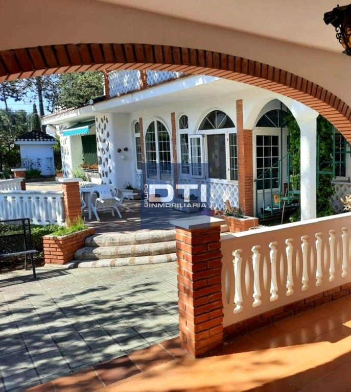 jardín y piscina a 5 minutos de Albacete
