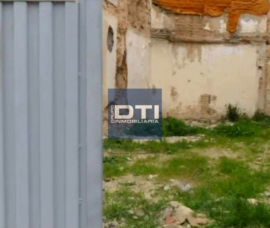 Imagen 2 de Oportunidad en La Roda: solar urbano de 1.023 m²