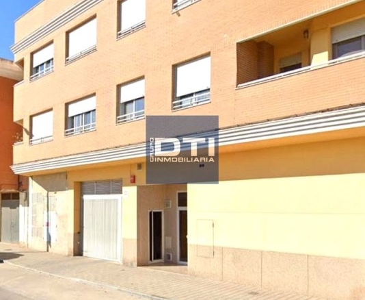 Imagen 1 de Garaje en venta en c/ Álamo