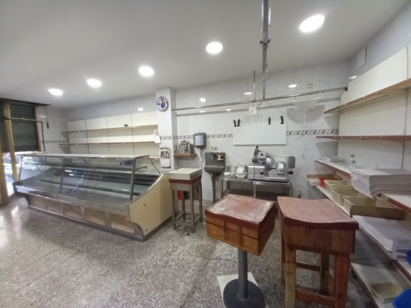Imagen 2 de Local comercial en Venta en Mislata Valencia