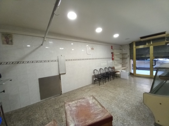 Imagen 3 de Local comercial en Venta en Mislata Valencia