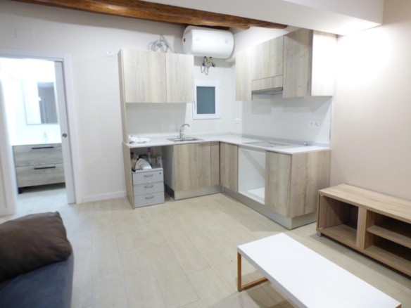 Imagen 2 de DESDE 385 € - ATICO DE 1 HAB. CON GRAN TERRAZA EN EL CENTRO DE SANT FRUITOS DE BAGES CON REFORMA A ESTRENAR